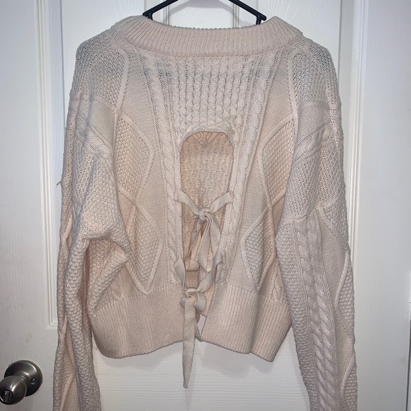 sweater - Picture 2 of 3